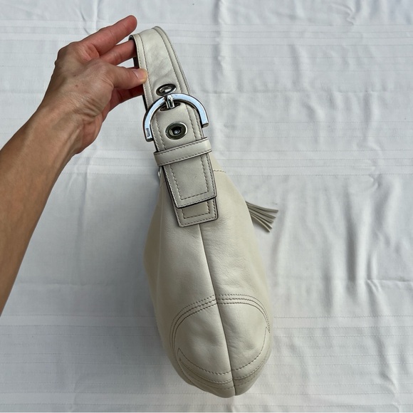 Vintage Coach Large SoHo Hobo Shoulder Bag in Leather - Picture 8 of 11